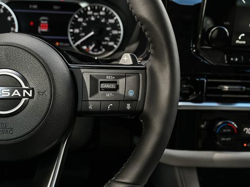 New 2025 Nissan Pathfinder SL image 23