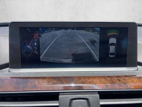 Used 2015 BMW 320i xDrive Sedan AWD/4WD image 14
