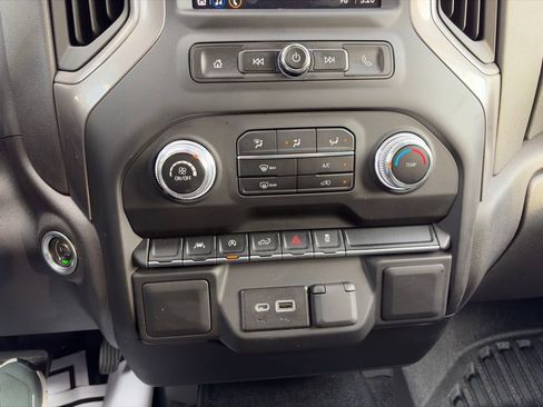 Used 2023 GMC Sierra 1500 Pro w/ Convenience Package image 18