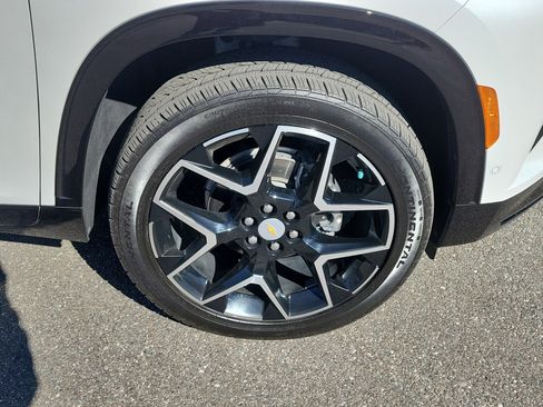 Used 2025 Chevrolet Traverse High Country w/ LPO, Floor Liner Package image 41