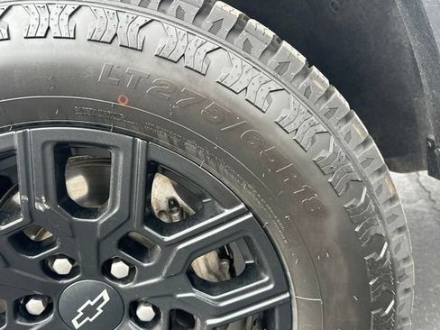 Certified 2025 Chevrolet Colorado Trail Boss AWD/4WD image 15