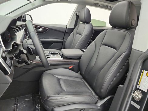 Used 2023 Audi Q8 Premium Plus w/ Premium Plus Package image 10