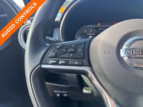 Used 2018 Nissan Kicks SV image 9