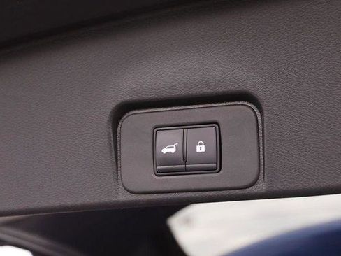 Used 2023 Nissan Rogue SV w/ SV Premium B Package AWD/4WD image 8