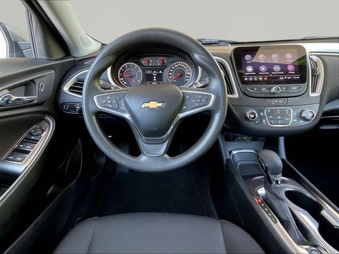 Used 2023 Chevrolet Malibu LT FWD image 8