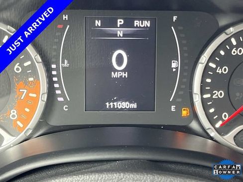Certified 2017 Jeep Renegade Latitude FWD image 37