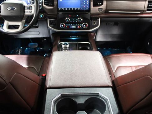 Used 2022 Ford Expedition Max Limited image 35