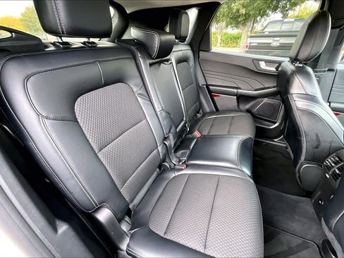 Used 2023 Ford Escape SE image 20