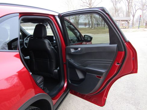 New 2026 Ford Escape ST-Line w/ Tech Pack #1 image 23