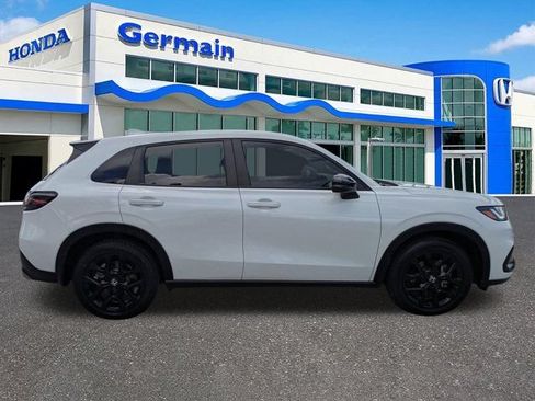 Used 2023 Honda HR-V Sport image 4