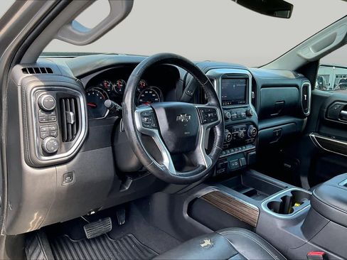 Used 2020 Chevrolet Silverado 1500 LT Trail Boss AWD/4WD image 18