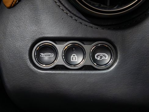 Used 2019 McLaren 720S Luxury RWD image 58