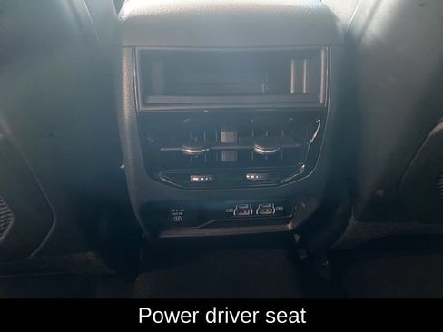 Used 2023 Jeep Grand Cherokee Altitude AWD/4WD image 11