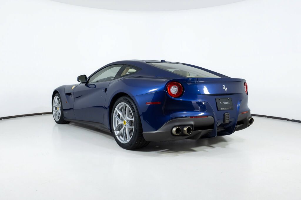 Used 2017 Ferrari F12 Berlinetta RWD image 4