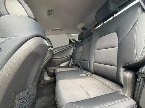 Used 2016 Hyundai Tucson SE w/ Option Group 02 FWD image 17