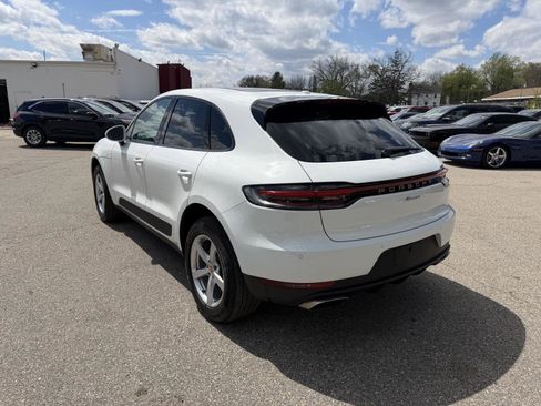 Used 2021 Porsche Macan w/ Premium Package AWD/4WD image 5