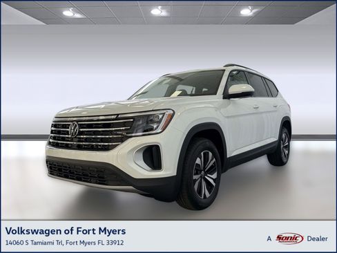 New 2026 Volkswagen Atlas SE image 1