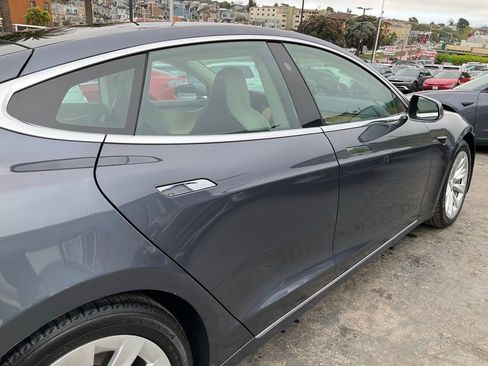 Used 2019 Tesla Model S Standard Range AWD/4WD image 85