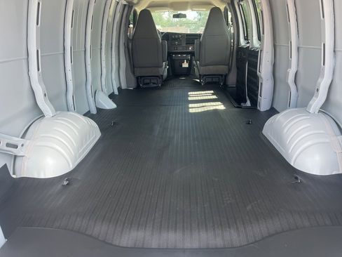 New 2025 Chevrolet Express 3500 Extended w/ Driver Convenience Package image 5