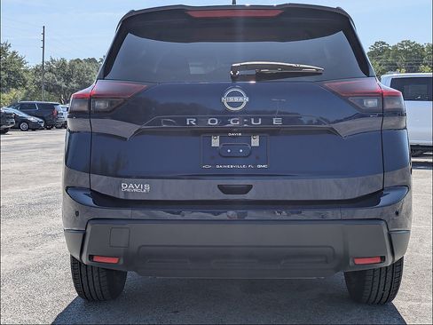 Used 2025 Nissan Rogue SV FWD image 6