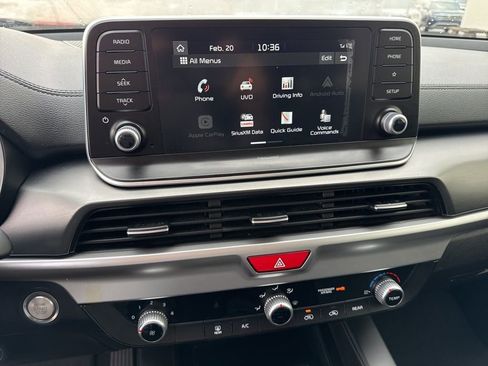 Used 2020 Kia Telluride LX image 28