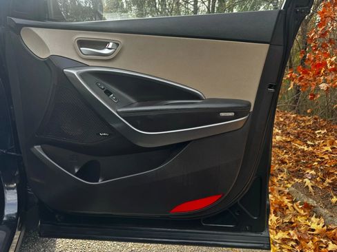 Used 2018 Hyundai Santa Fe Sport image 10