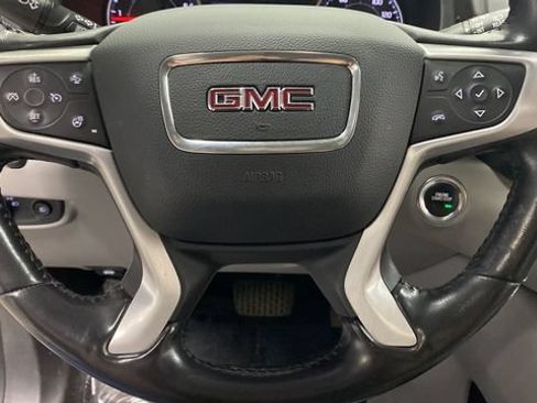 Used 2020 GMC Terrain SLT w/ Preferred Package AWD/4WD image 16