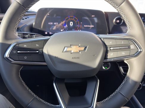 Used 2025 Chevrolet Traverse LT w/ LPO, Floor Liner Package image 22