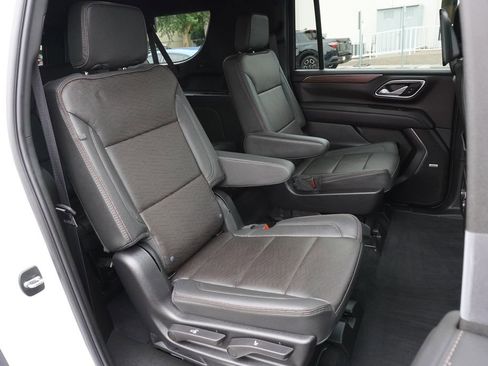 Certified 2024 Chevrolet Suburban High Country image 9