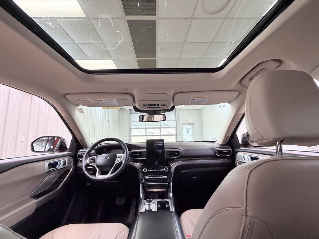 Used 2023 Ford Explorer Limited w/ Limited Technology Package AWD/4WD image 29