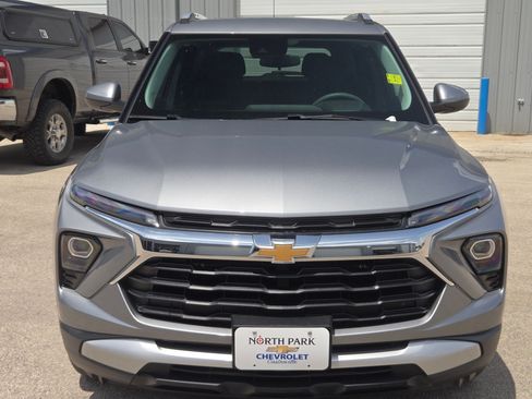 Certified 2026 Chevrolet TrailBlazer LT w/ Driver Confidence Package FWD image 8