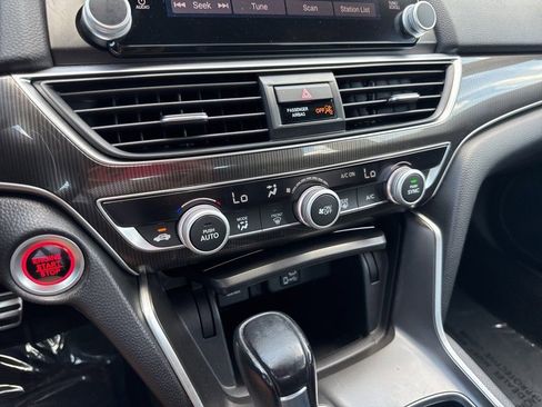 Used 2018 Honda Accord Sport image 7