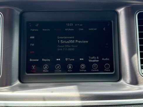 Used 2020 Dodge Charger SXT w/ Leather Interior Group RWD image 27