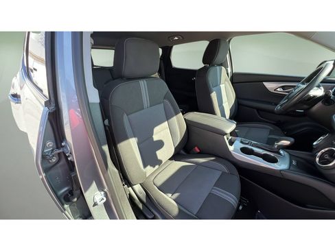 Certified 2025 Chevrolet Blazer LT w/ Convenience Package AWD/4WD image 32