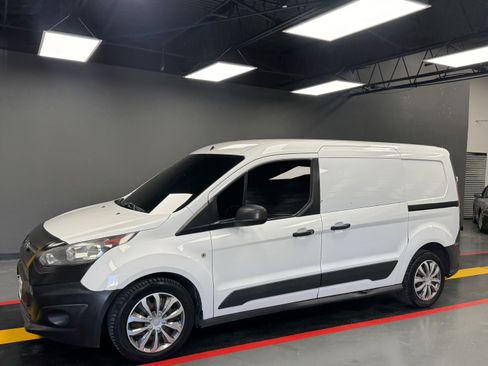 Used 2018 Ford Transit Connect XL image 2
