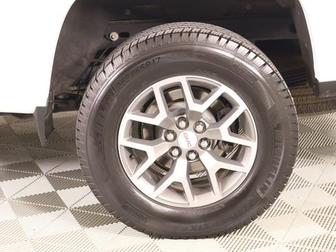 Used 2016 GMC Canyon SLE w/ SLE Convenience Package RWD image 18