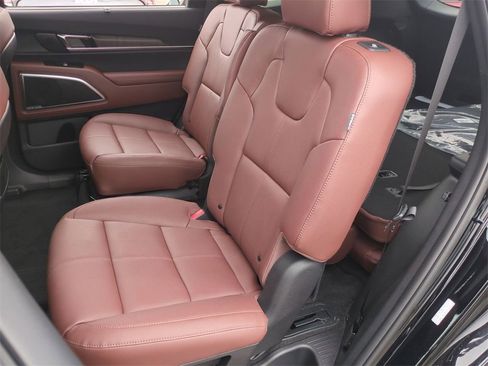 New 2025 Kia Telluride SX w/ SX Captain's Chair Package image 38