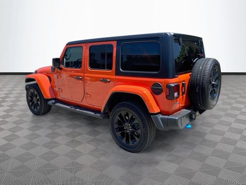 Used 2023 Jeep Wrangler Unlimited Sahara w/ Cold Weather Group AWD/4WD image 8
