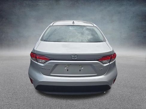 Used 2025 Toyota Corolla LE FWD image 5