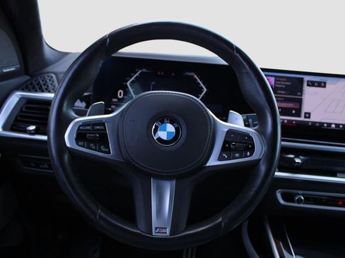 Used 2025 BMW X7 xDrive40i w/ M Sport Package AWD/4WD image 31