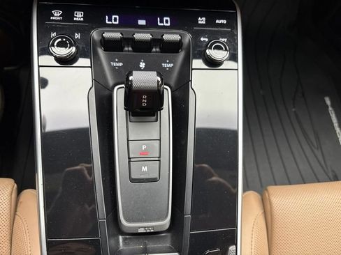Certified 2022 Porsche 911 Turbo AWD/4WD image 24