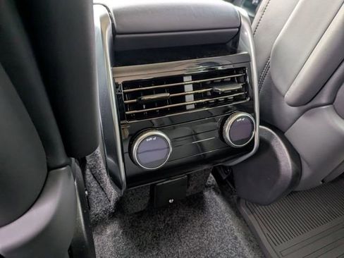 New 2025 Land Rover Range Rover SE image 13