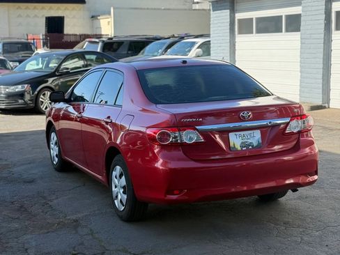 Used 2011 Toyota Corolla LE FWD image 4