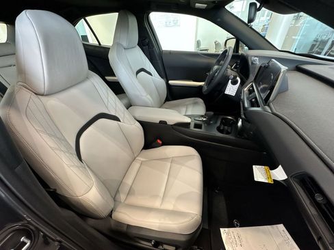 New 2026 Lexus UX 300h FWD image 8