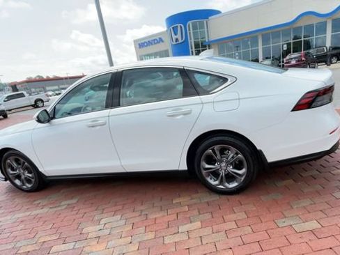 Certified 2024 Honda Accord EX image 7