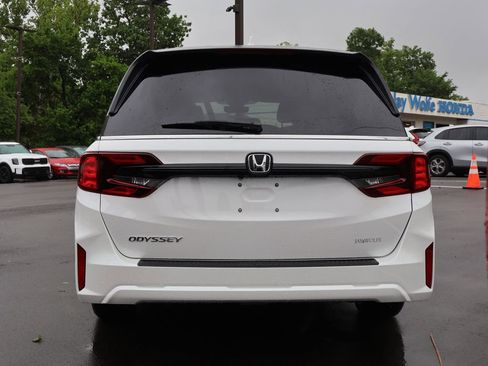 Certified 2026 Honda Odyssey EX-L image 6