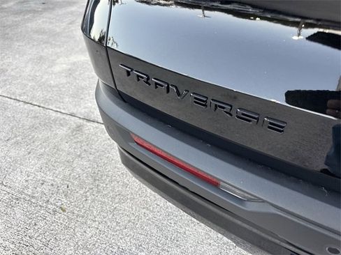 Used 2026 Chevrolet Traverse LT w/ Midnight/Sport Edition image 25