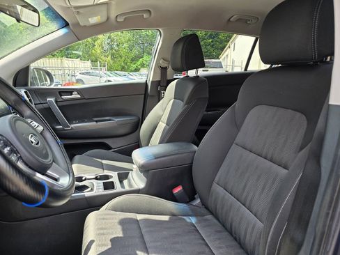 Used 2022 Kia Sportage LX AWD/4WD image 12