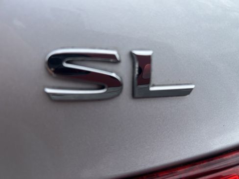 Used 2013 Nissan Sentra SL w/ Leather Pkg FWD image 10