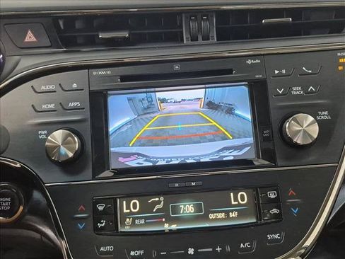 Used 2016 Toyota Avalon Limited w/ Toyota Safety Sense Package FWD image 14